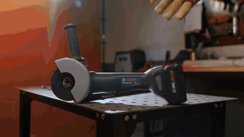 Animated reel of a cordless angle grinder